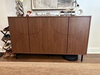 Mid-Century Modern Walnut Sideboard Cabinet