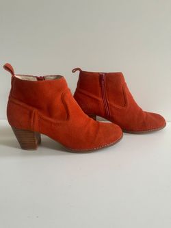 Women's SUEDE ankle boots size 8
