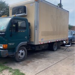 Parting Out 2000 Diesel UD Refrigerators Box Truck