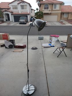 Floor lamp