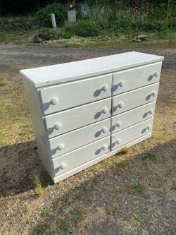 Chest of drawers