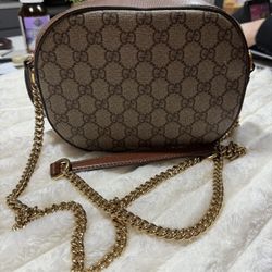 Gucci side purse 