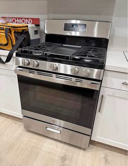 GE 5 Burners Free Standing Gas Range Stove