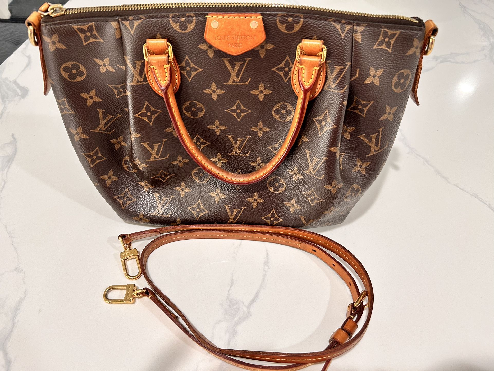 Authentic louis vuitton turenne MM