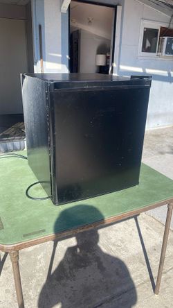 Hisense Mini Fridge