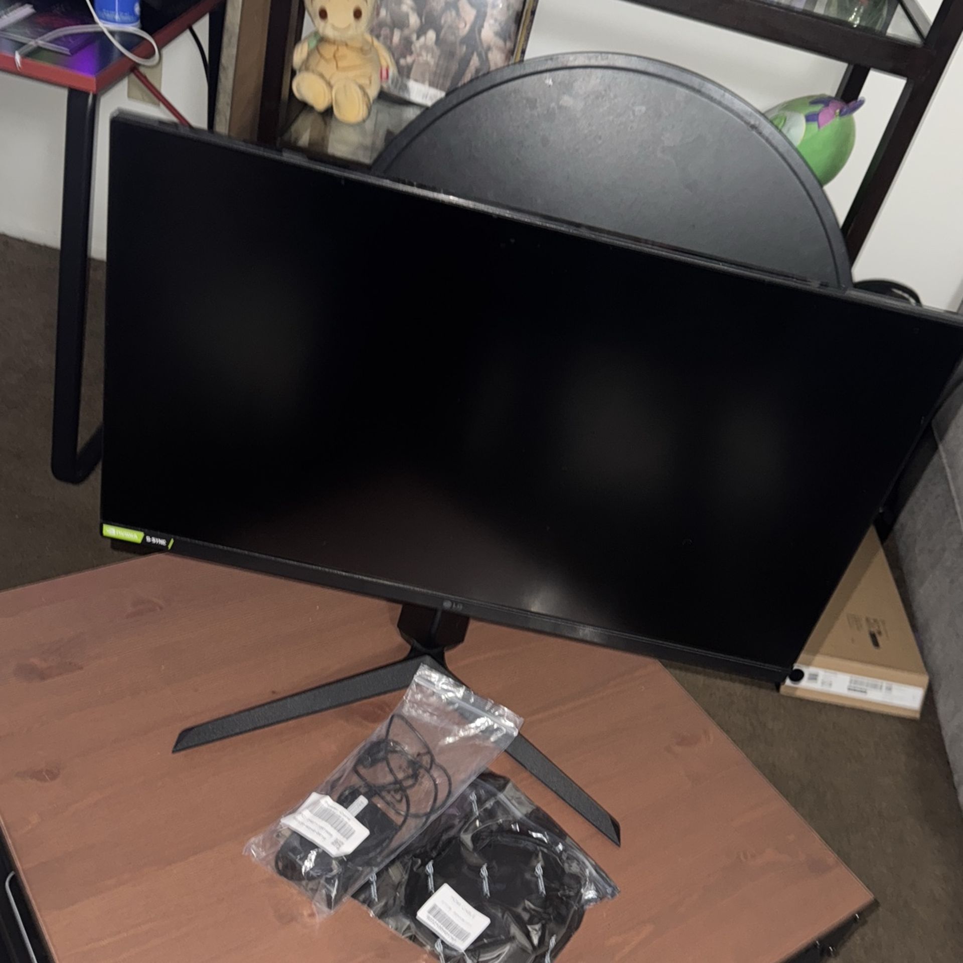 LG Ultragear 27 Inch IPS QHD 