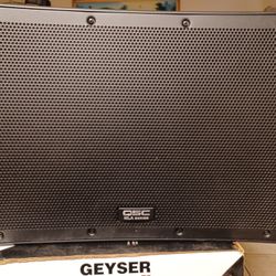 QSC KLA12  Speakers. 