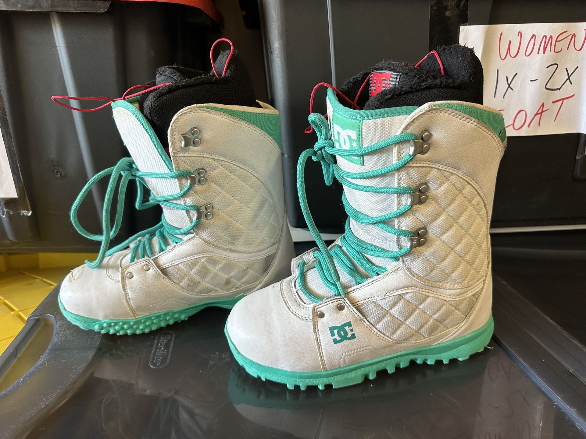 DC women’s boots size 6/7 also sell snowboards/goggles/helmet/ski mask/coat/snow pants