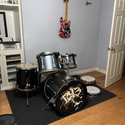 Tama rockstar fusion drum kit