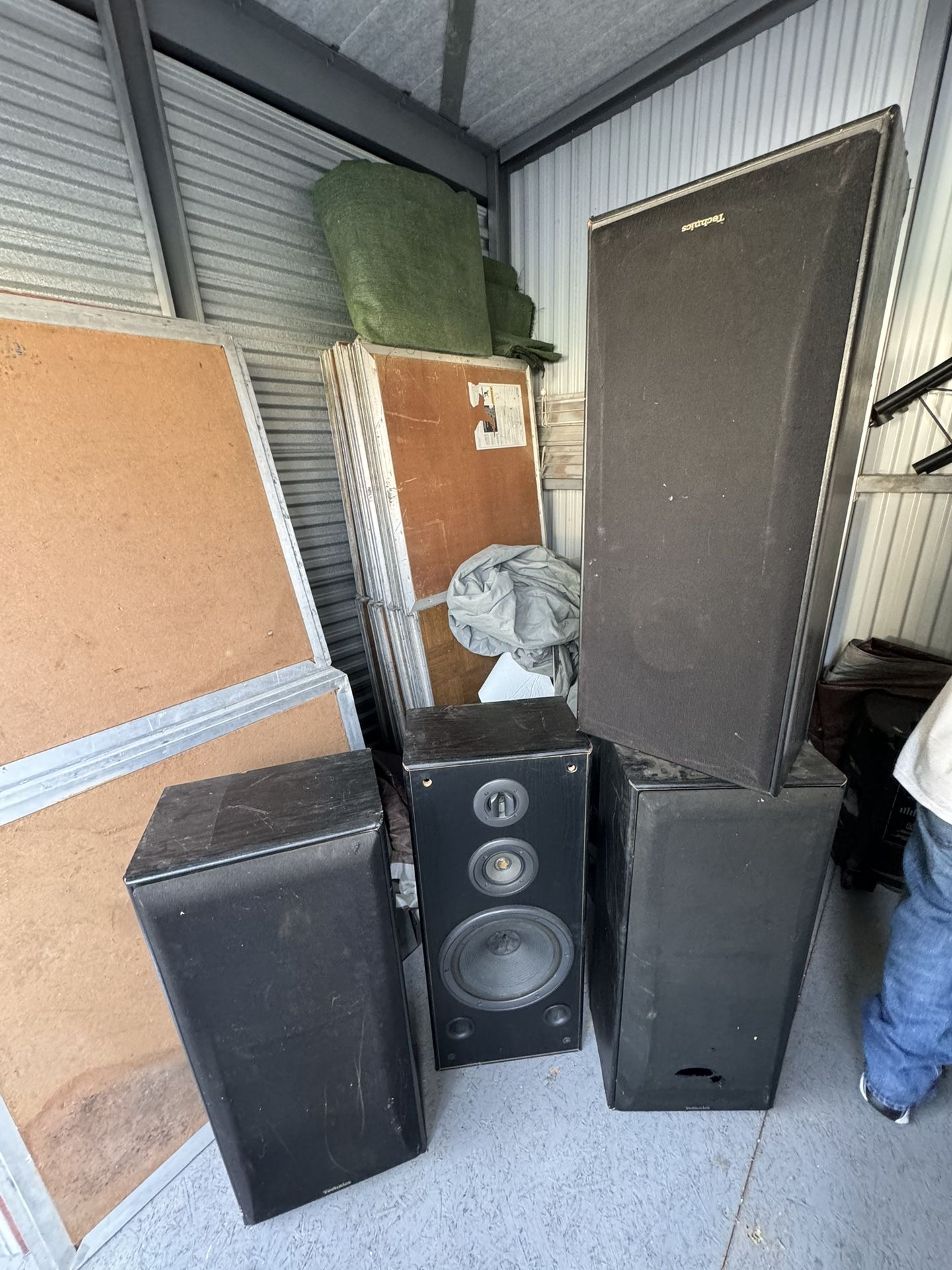 4 12 inch Technic home speakers