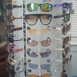 Sunglasses/Eyeglasses Display Stand