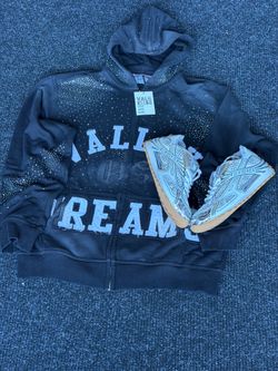 Valley dreams zip up