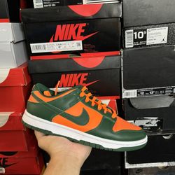 Nike Dunk Low Miami Hurricanes size 8.5 VNDS