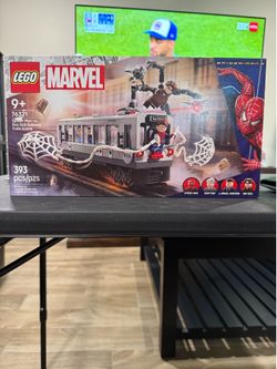 Lego Marvel Spider-Man vs Doc Ock Subway Train Scene set 76321