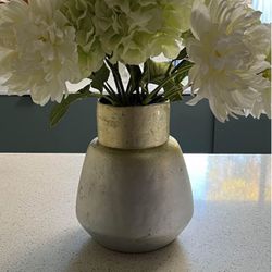 Decor Vase And Flowers