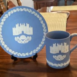 Wedge wood Christmas Plate & Mug. 1976