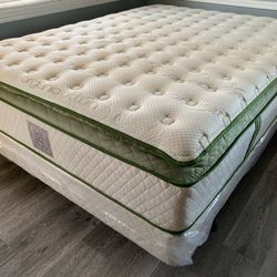 Queen Size Organic Hybrid Cool Gel Memory Foam Pillow Top Mattress And Boxspring