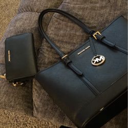 Tote And Matching Wallet 