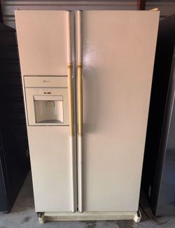 White Maytag Refrigerator And Freezer