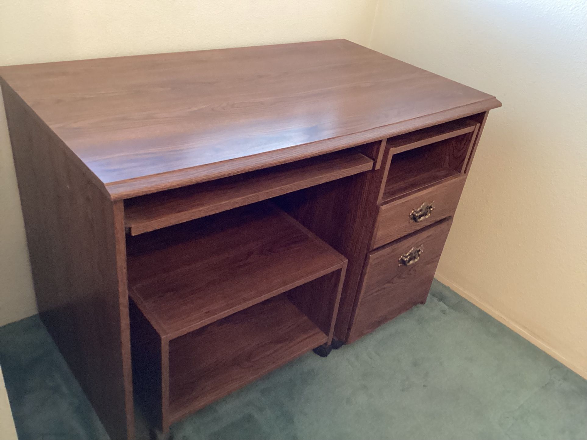 Free Desk