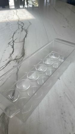 Extra deep 12 egg holder.