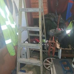 Step Ladder