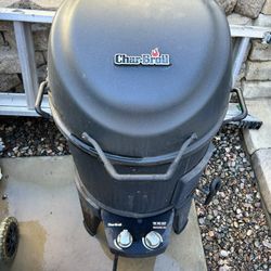 Char Broil Grill/Smoker