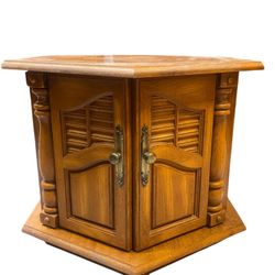 2 end tables & coffee table. 