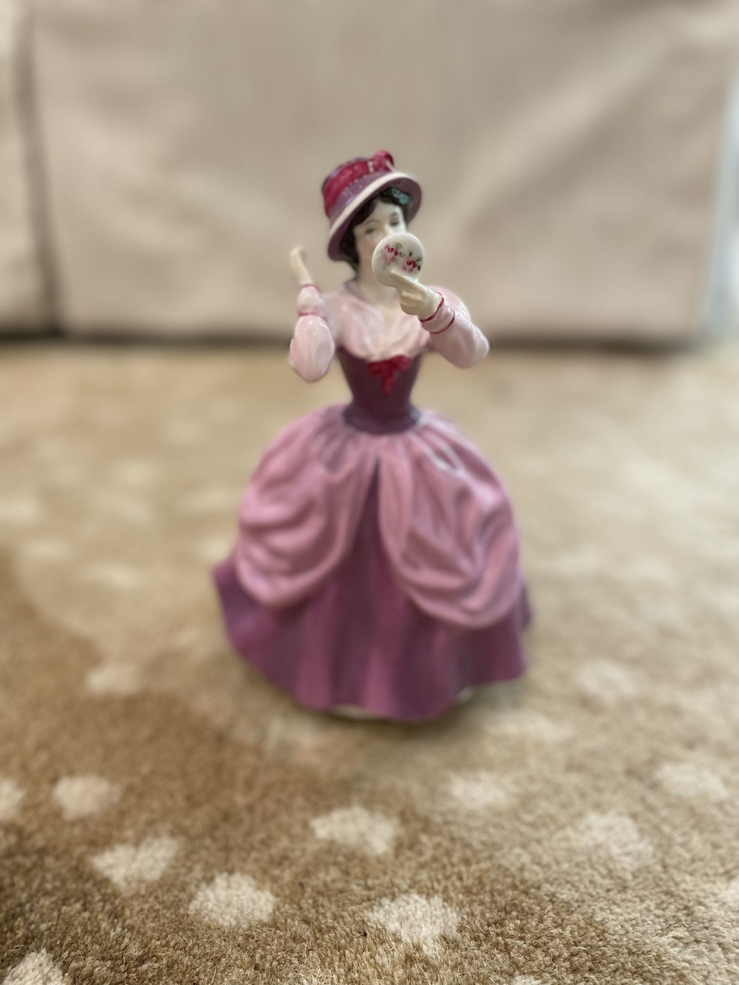 Royal Doulton - Figurine, Lady Pamela