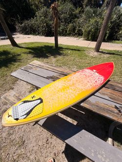 Spectrum surf board 6’10 fiberglass