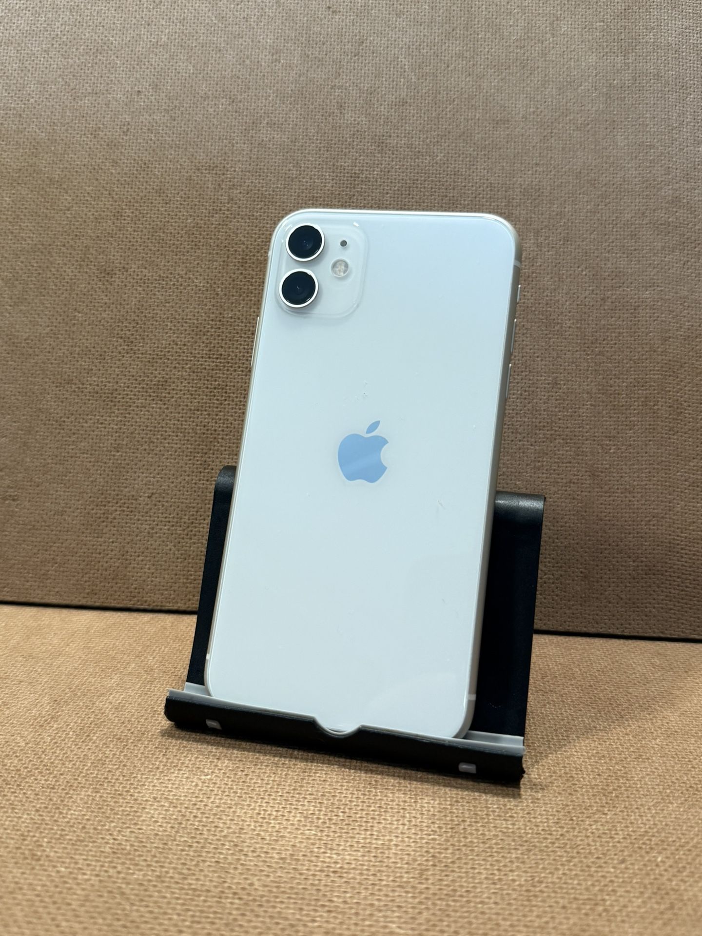 iPhone 11 128gb white att or cricket
