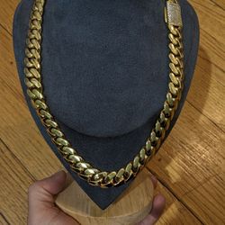 18k Gold plated Miami cuban Link chain Over stainless Steel 
