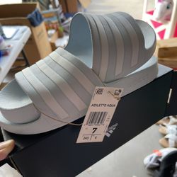 Adidas Slide $15 Brand New In A Box