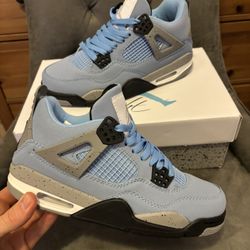Jordan 4 UNC Size 7 Men’s Sneakers