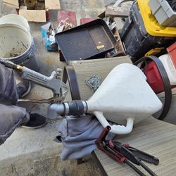 Drywall hopper for texture