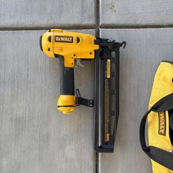 Dewalt Stapler 
