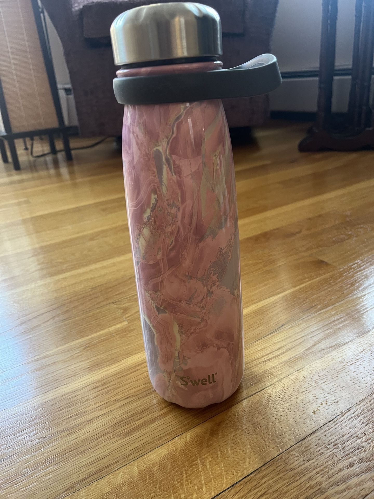 Swell 40 Oz Water Bottle / Pink Grey Marble Look 