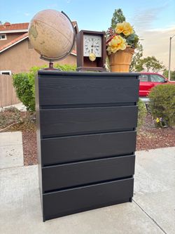 Black 5 Drawer Modern Dresser Chest of Drawers Furniture Great Condition
