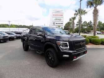 2021 Nissan TITAN