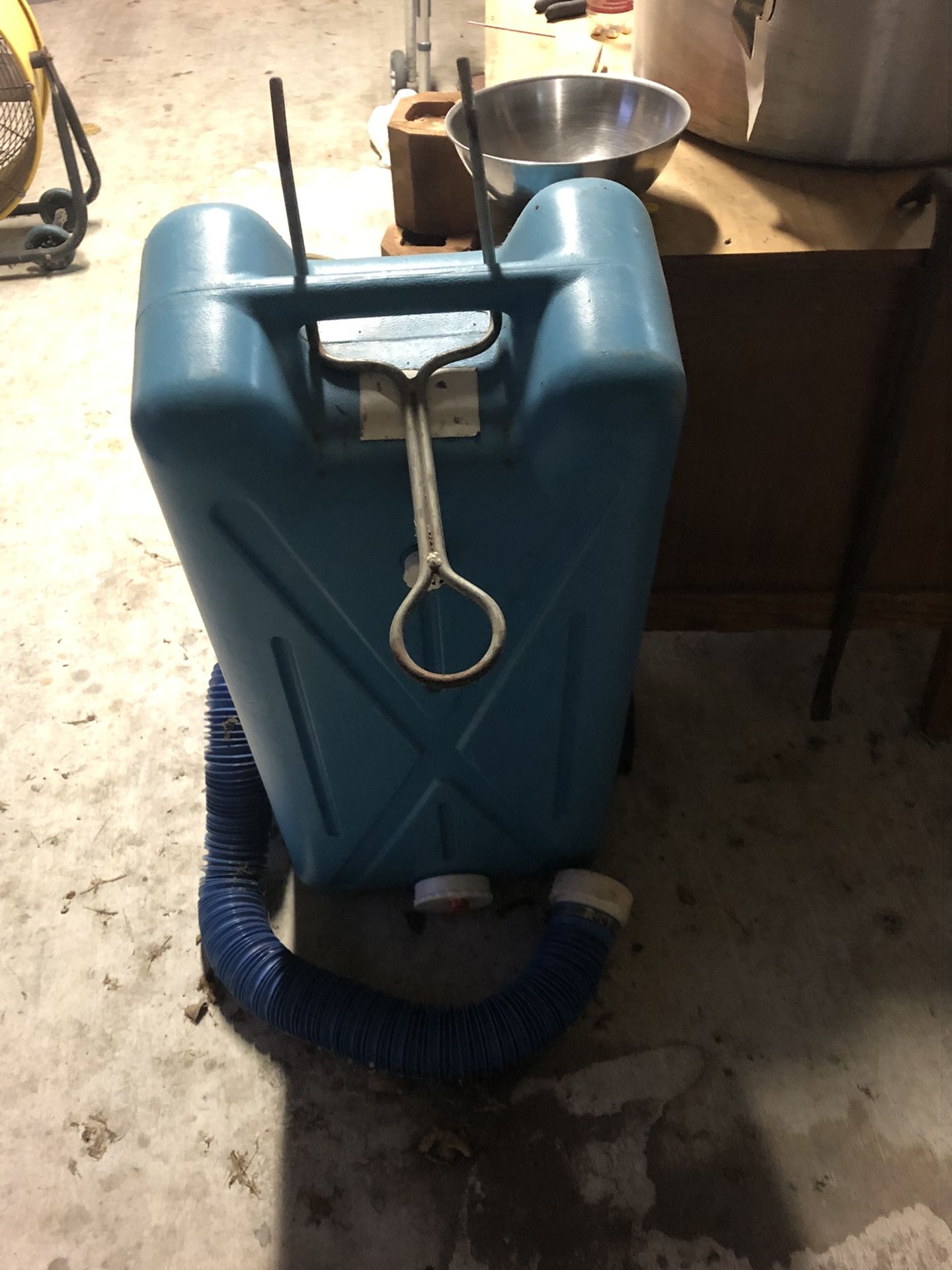 RV Poop Cart With Handle For Towing 