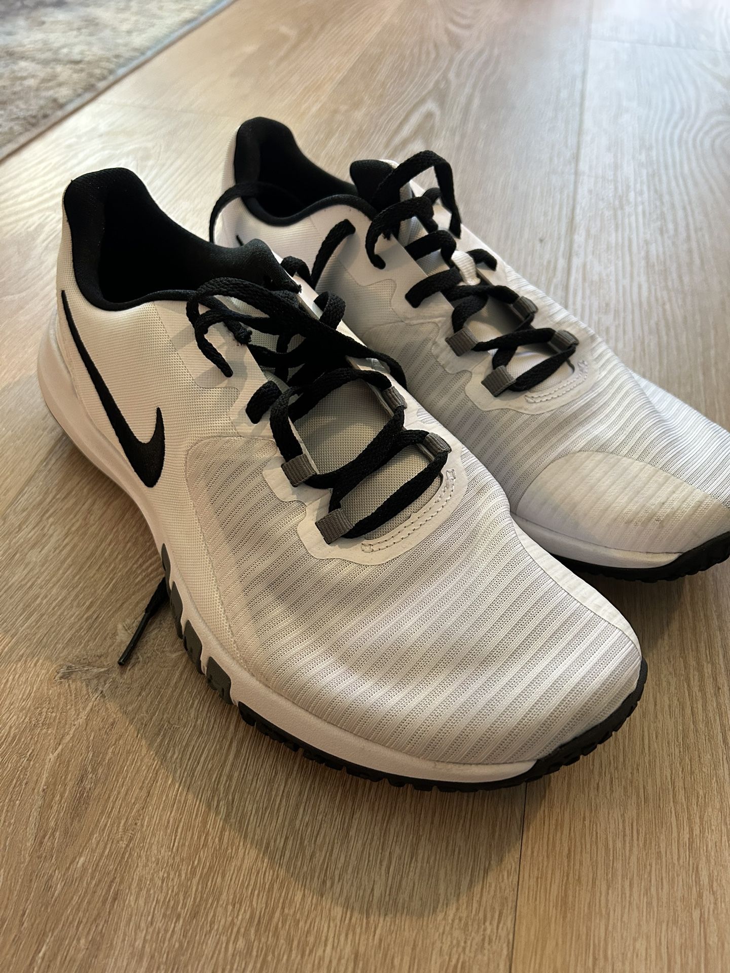 Nike Gym Training Shoes Size 9.5