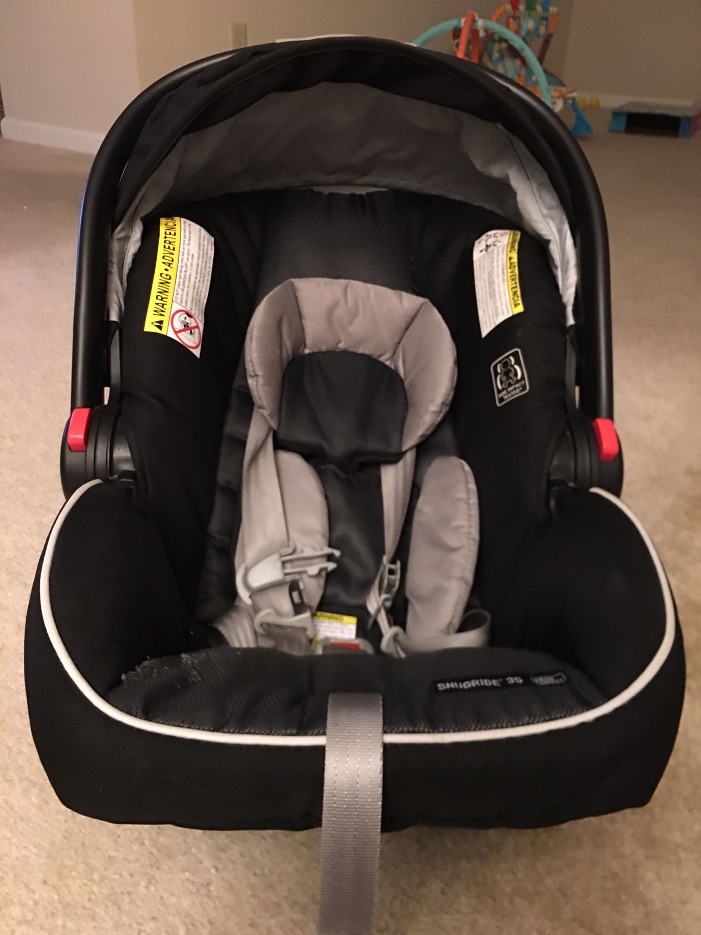 Graco infant click connect car seat(10 months old) with base and free new never used head supporter