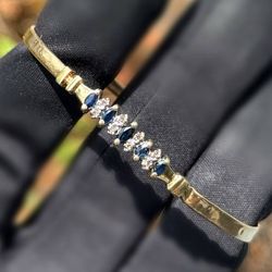 Jewelry 10k solid Yellow Gold bangle sapphire stones natural diamonds 0.60CTW 7.00” 4.50 grams 3.70mm