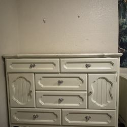 Dresser Set 