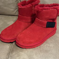 Women’s UGG Boots Red Size 8