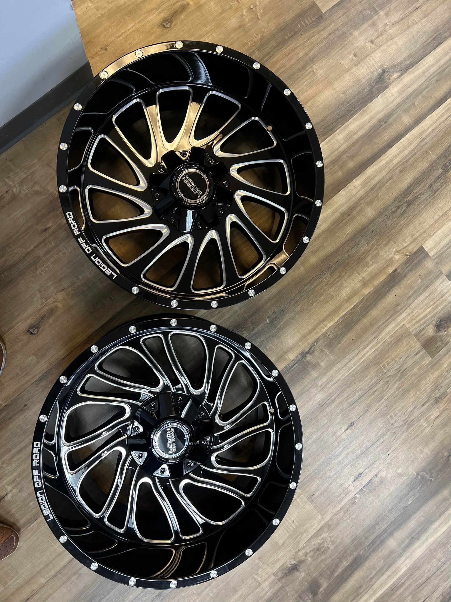 DEAL ON WHEELS TIRES