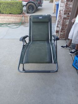 Timber Ridge Padded Zero Gravity Lounger Chair – Heavy Duty & Comfortable