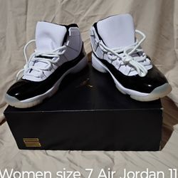 Air Jordan 11 Retro Size 7
