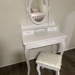 Vintage White Vintage 