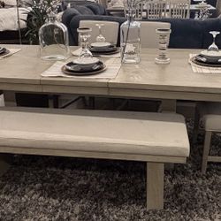 Beautiful Dining Table Set 